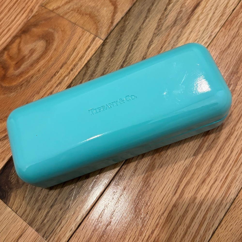 Tiffany & Co. Hardshell Eyewear Case in Tiffany Blue - Picture 2 of 5